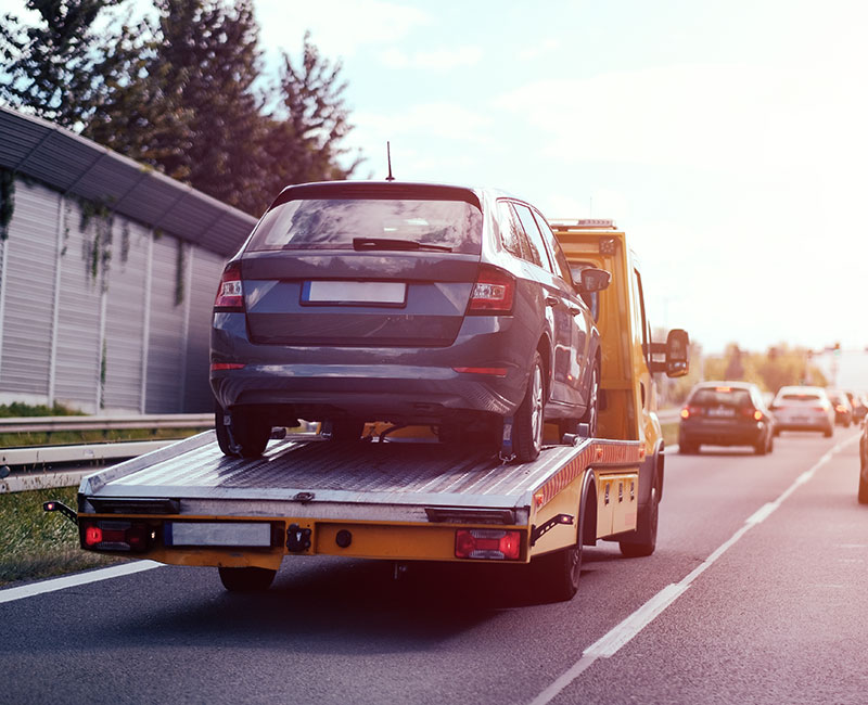 Hier wird ein Fahrzeug durch uns abgeholt